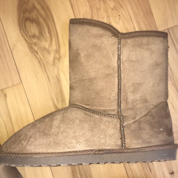 boots - Picture 2 of 2